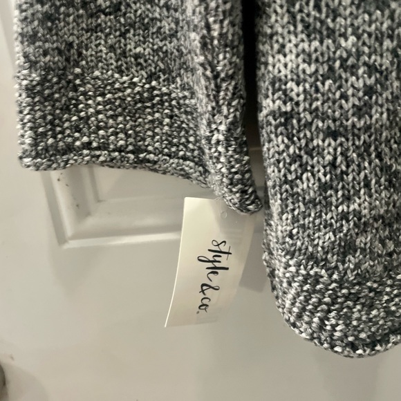 NWT XL Style & Co. Black White V Neck Ribbed Trim Boho Retreat Sweater - Picture 8 of 9